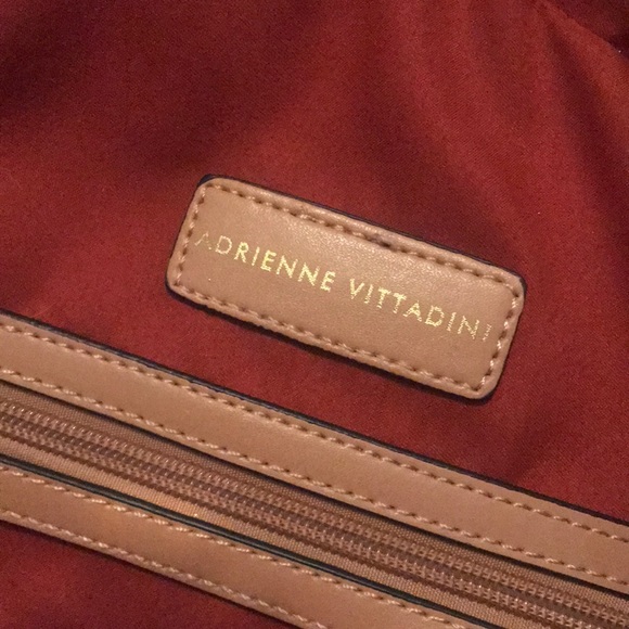 Beautiful Adrienne Vittadinio shoulder purse - Picture 5 of 5